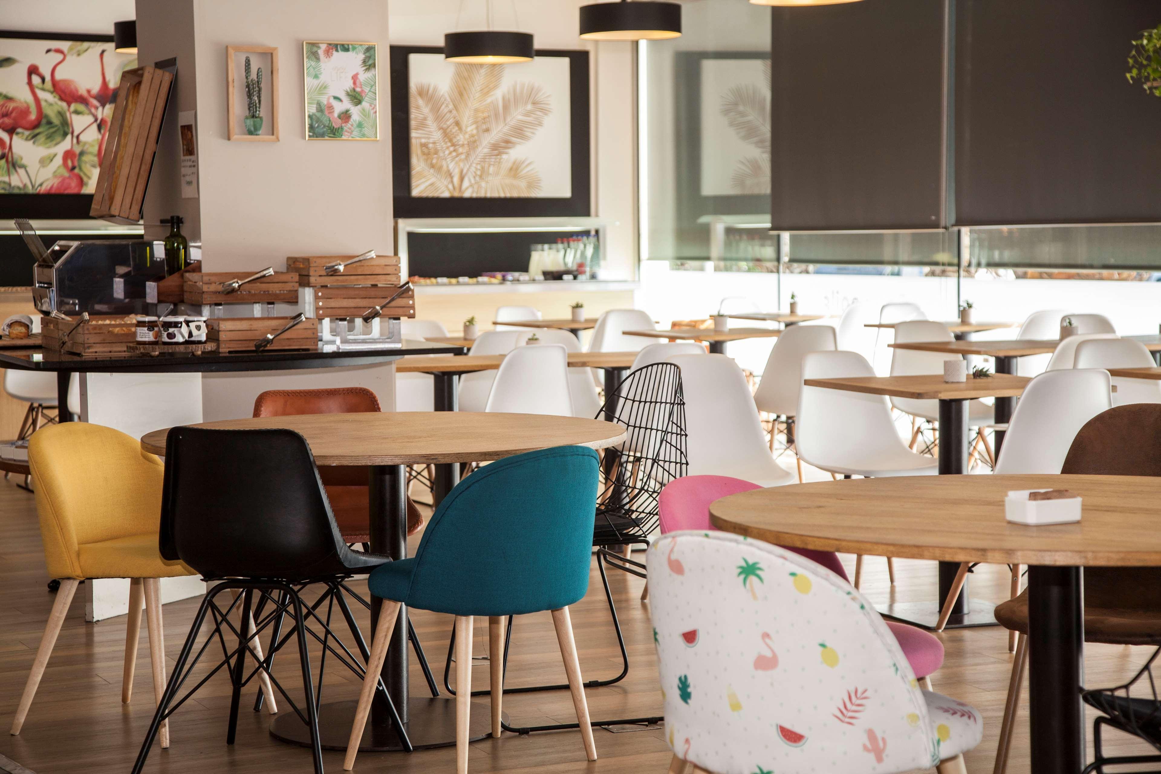 Travelodge Bcn Cornella Fira Cornellà de Llobregat Zewnętrze zdjęcie