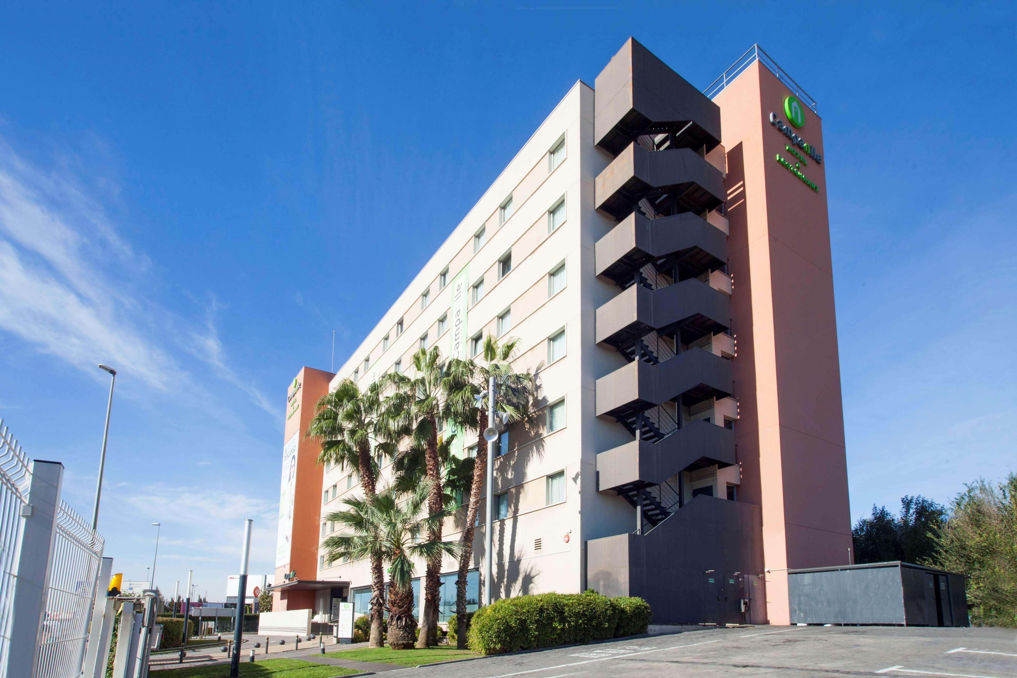 Travelodge Bcn Cornella Fira Cornellà de Llobregat Zewnętrze zdjęcie