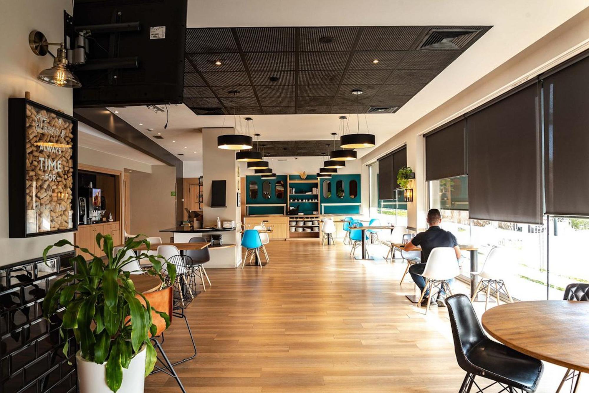 Travelodge Bcn Cornella Fira Cornellà de Llobregat Zewnętrze zdjęcie