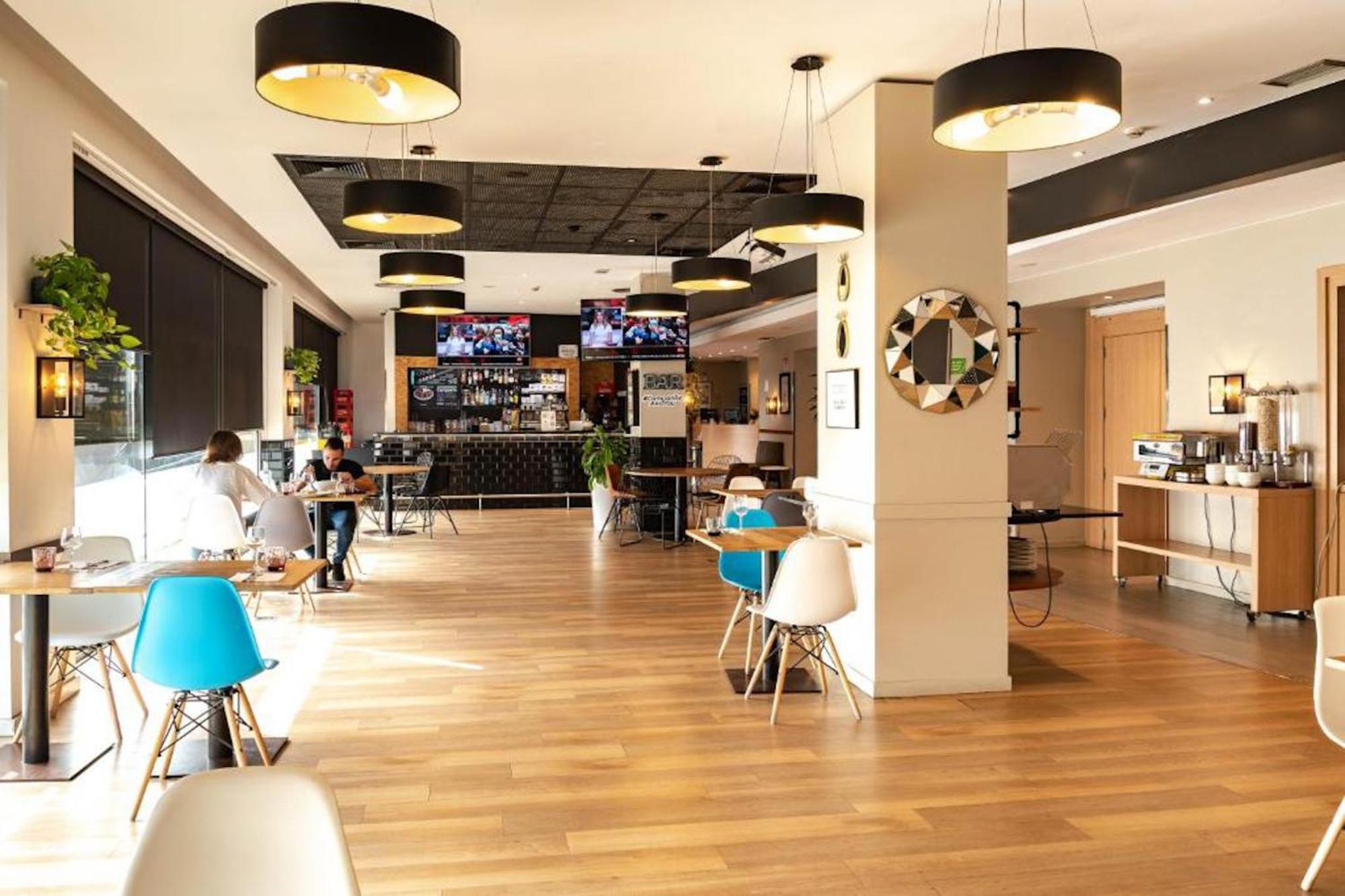 Travelodge Bcn Cornella Fira Cornellà de Llobregat Zewnętrze zdjęcie